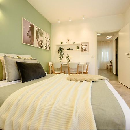 Spacious 1Br In The City Center - Amazing For Extended Stays Bukarest Kültér fotó