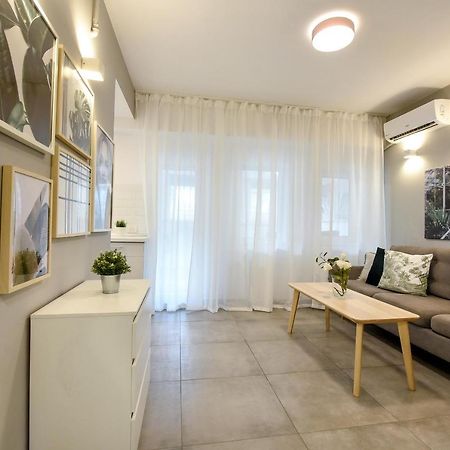 Spacious 1Br In The City Center - Amazing For Extended Stays Bukarest Kültér fotó