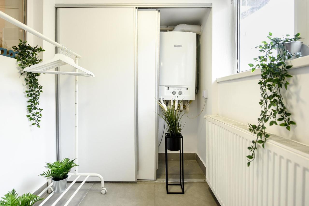 Spacious 1Br In The City Center - Amazing For Extended Stays Bukarest Kültér fotó
