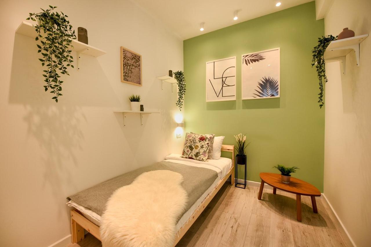 Spacious 1Br In The City Center - Amazing For Extended Stays Bukarest Kültér fotó