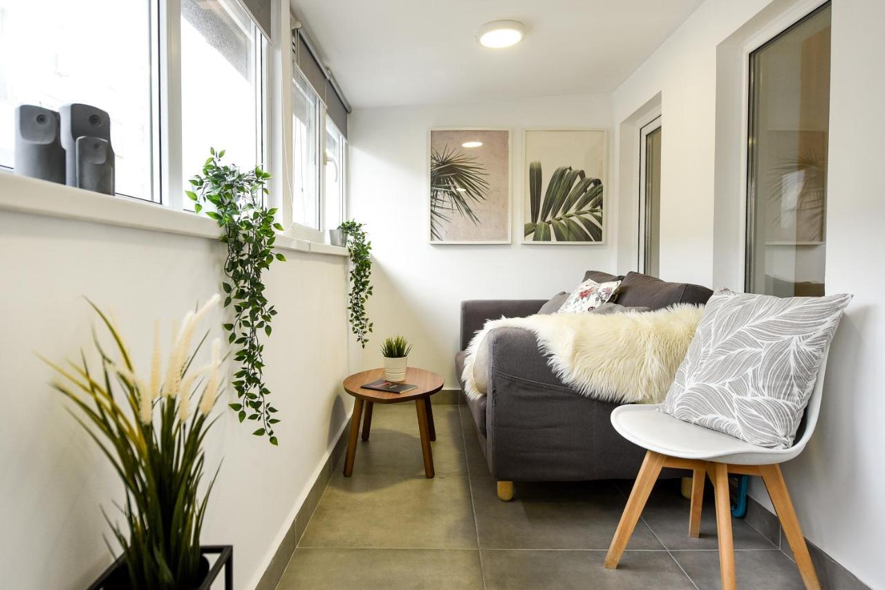 Spacious 1Br In The City Center - Amazing For Extended Stays Bukarest Kültér fotó