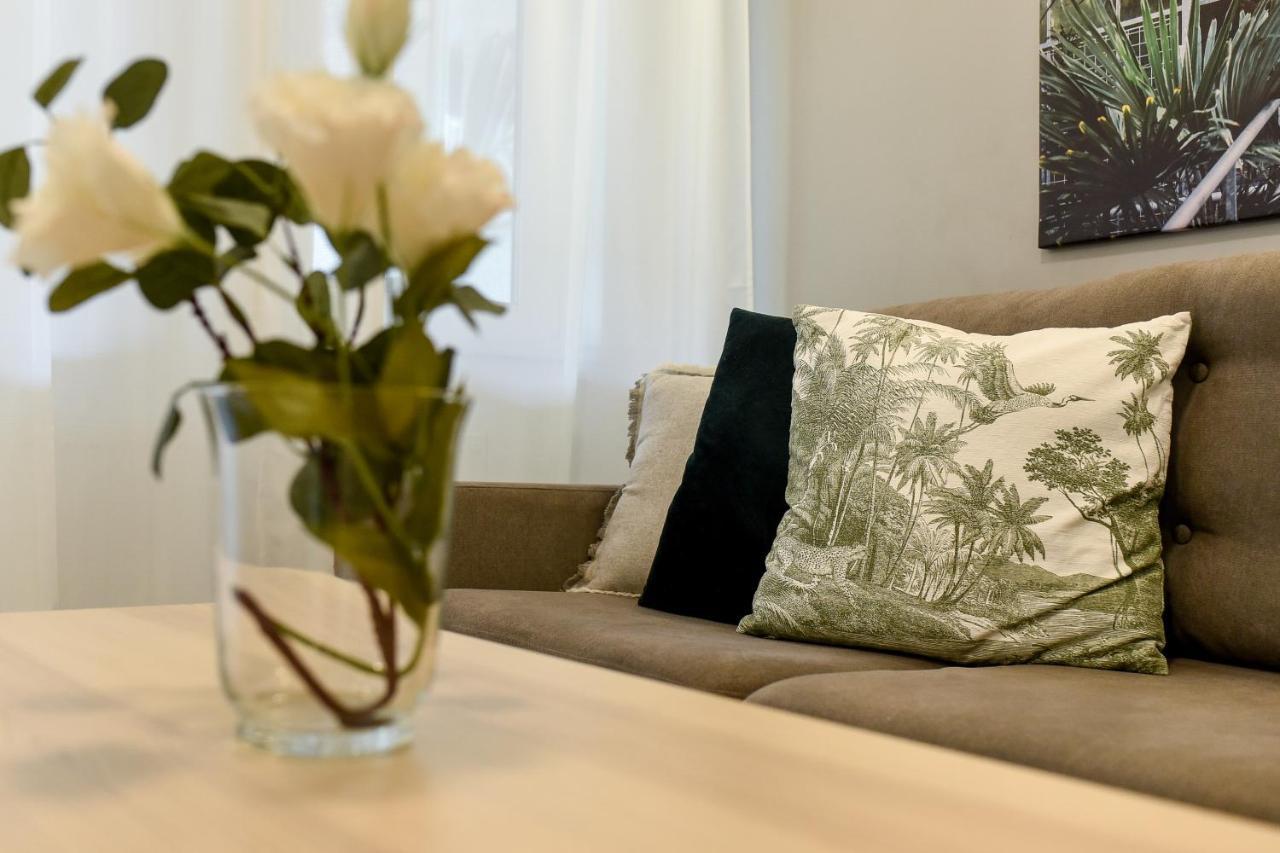 Spacious 1Br In The City Center - Amazing For Extended Stays Bukarest Kültér fotó