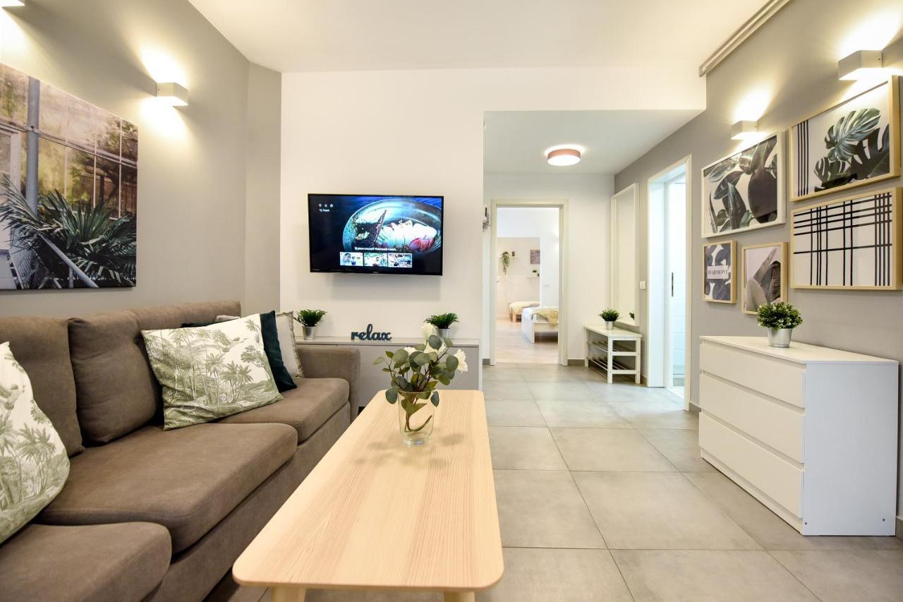 Spacious 1Br In The City Center - Amazing For Extended Stays Bukarest Kültér fotó