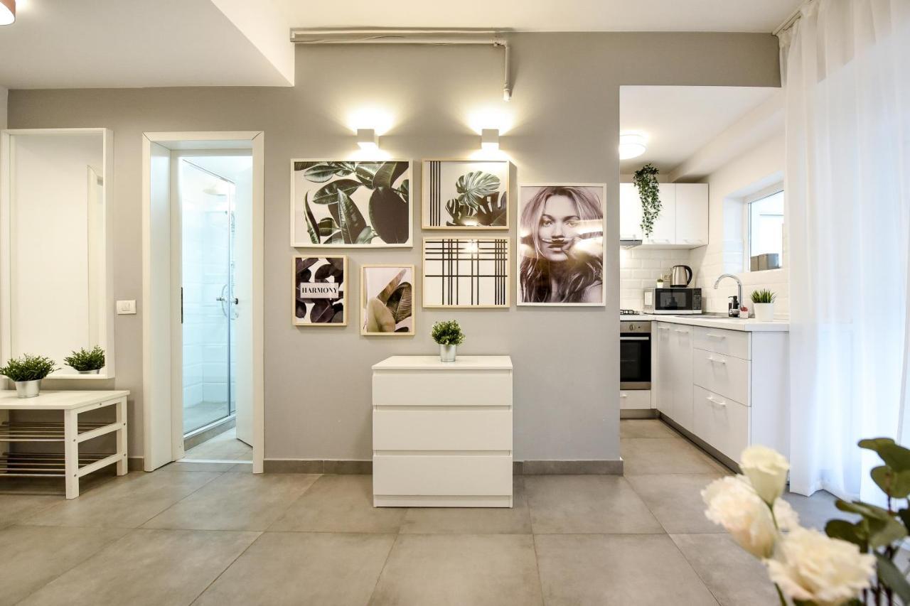 Spacious 1Br In The City Center - Amazing For Extended Stays Bukarest Kültér fotó